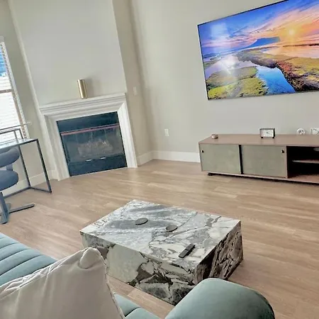 Cozy Large 1 Bedroom Condo By Ucla